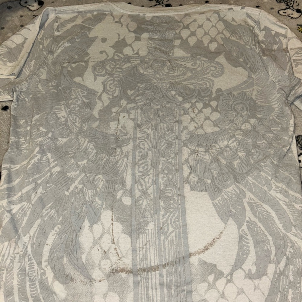 Men's Graphic Tee with Black Winged Skull Design (size XL) - Picture 3 of 5